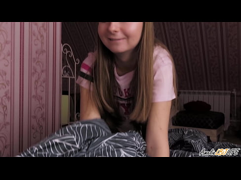 ❤️ Blondina îi suge adânc prietenei ei și primește spermă în gură ❤❌ at us ☑